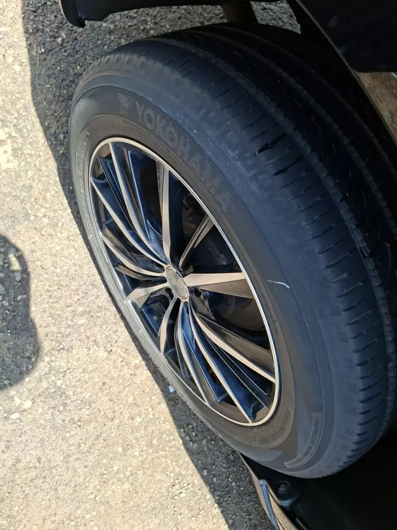 Toyota Harrier   - 2017