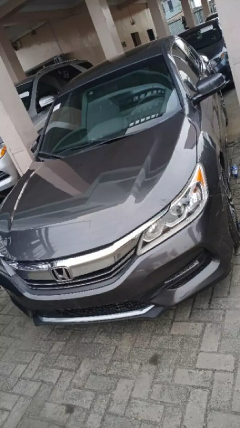 Honda Accord   - 2016