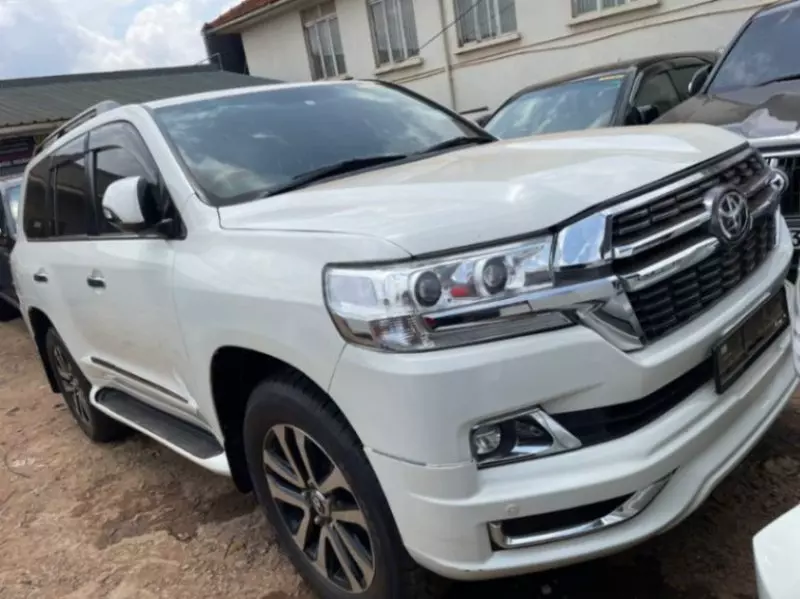 Toyota Landcruiser  V8   - 2009
