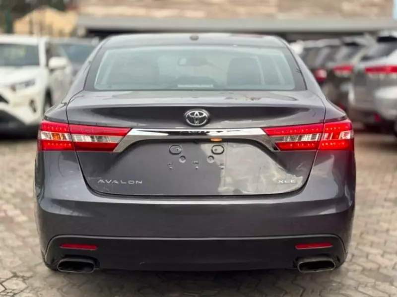 TOYOTA Avalon   - 2015
