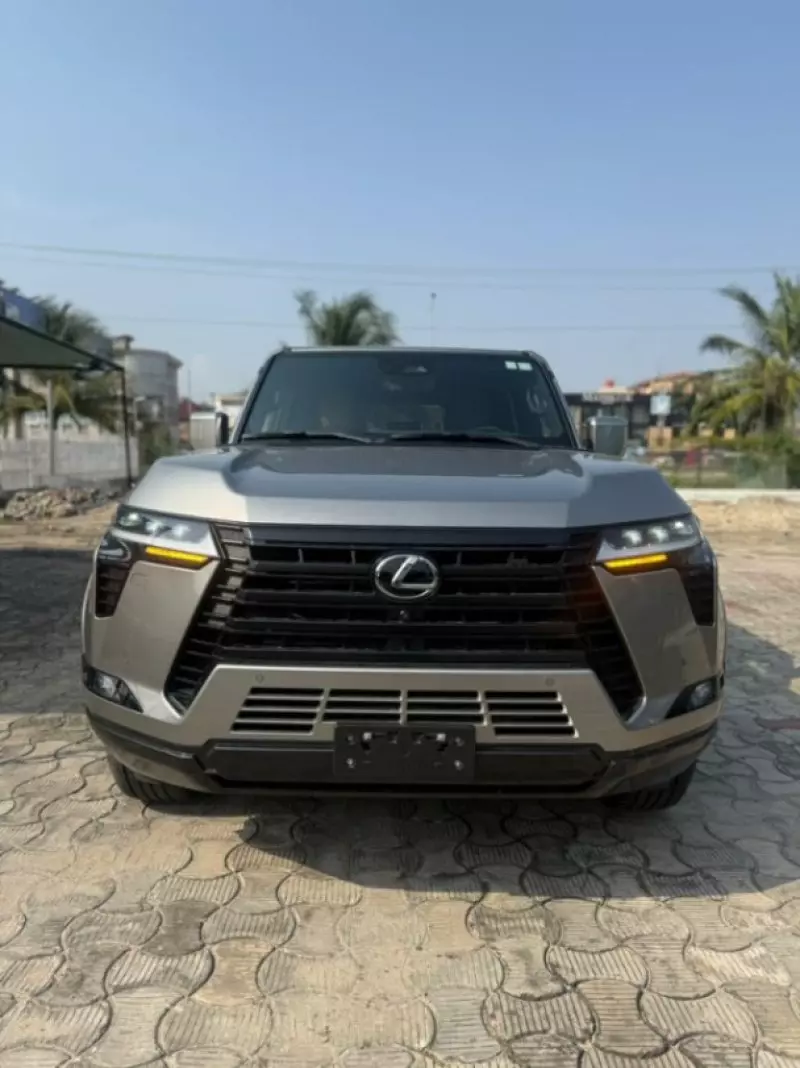 Lexus GX   - 2025