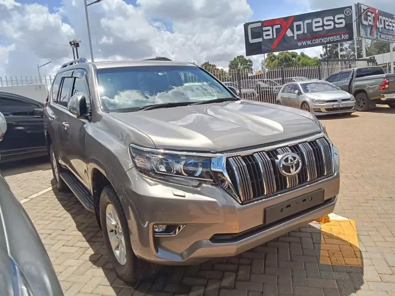Toyota Landcruiser Prado   - 2017