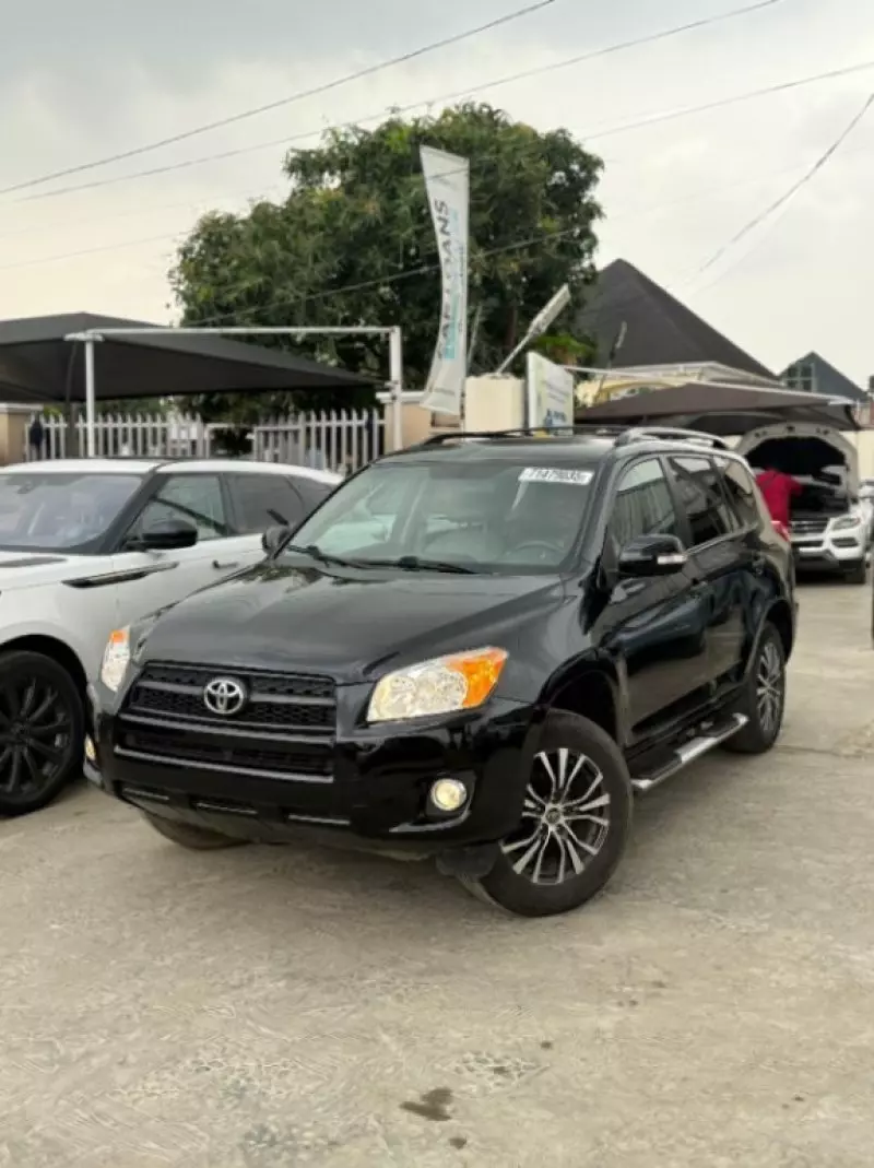TOYOTA RAV4   - 2011