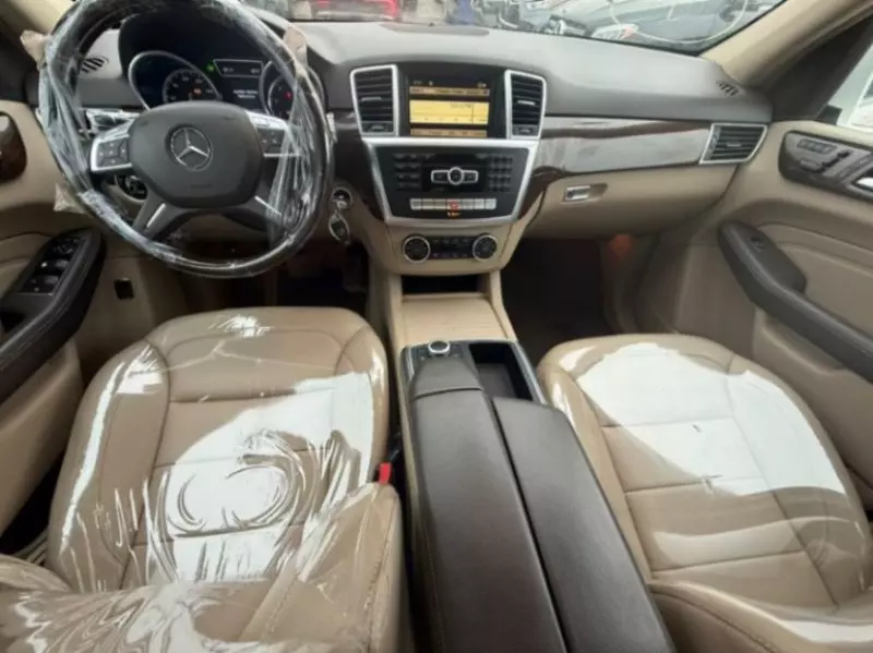 Mercedes-Benz ML 350   - 2012