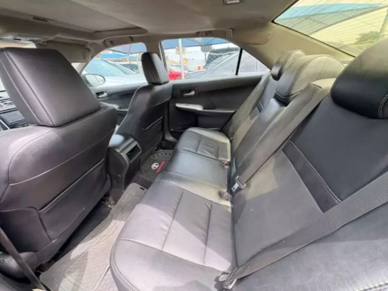 TOYOTA Camry - 2012