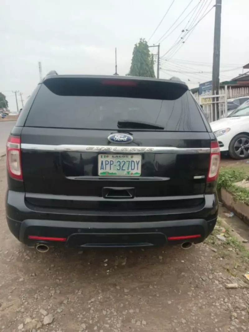Ford Explorer   - 2012