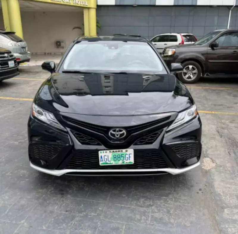Toyota Camry   - 2018