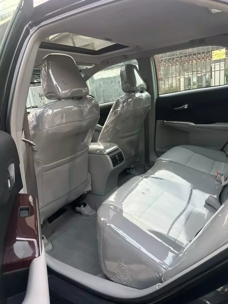 Toyota Camry   - 2013