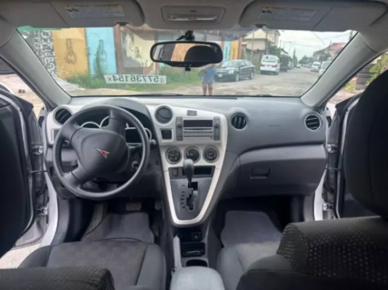 Pontiac Vibe   - 2009