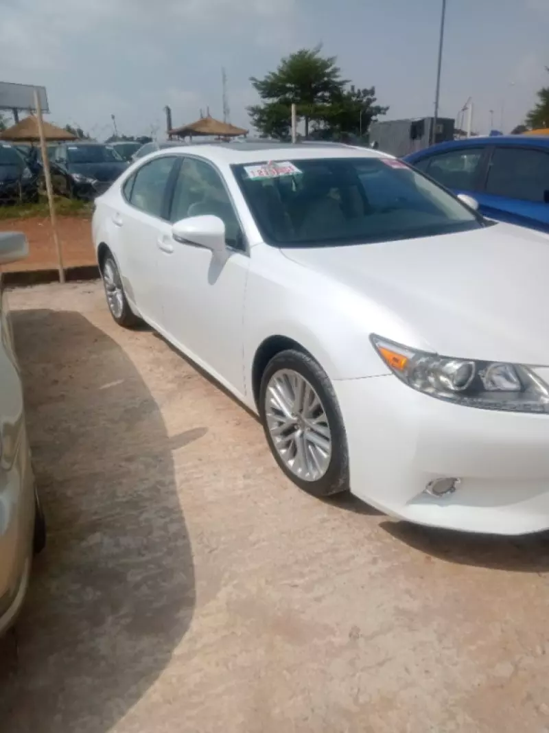 Lexus ES 350   - 2013