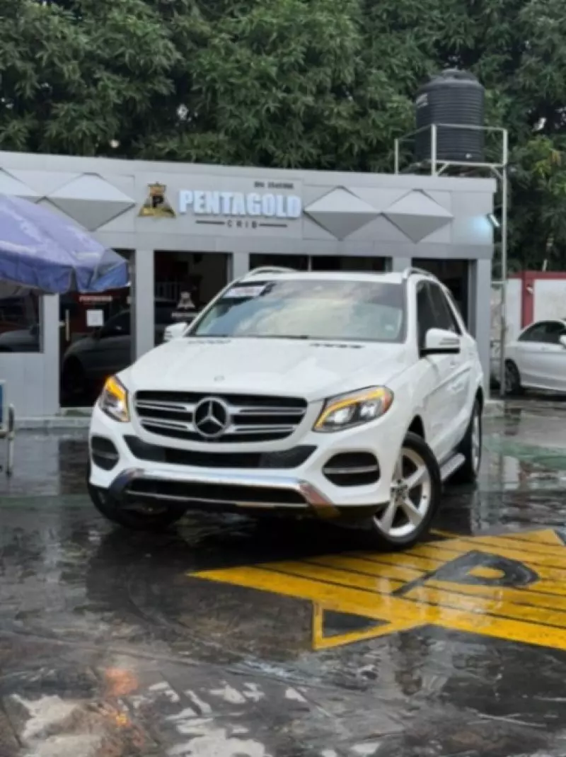 Mercedes-Benz GLE-Class   - 2017