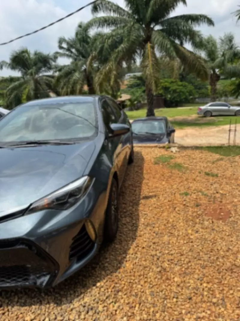 Toyota Corolla   - 2015