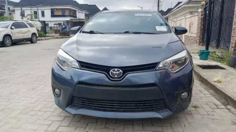 TOYOTA Corolla   - 2015