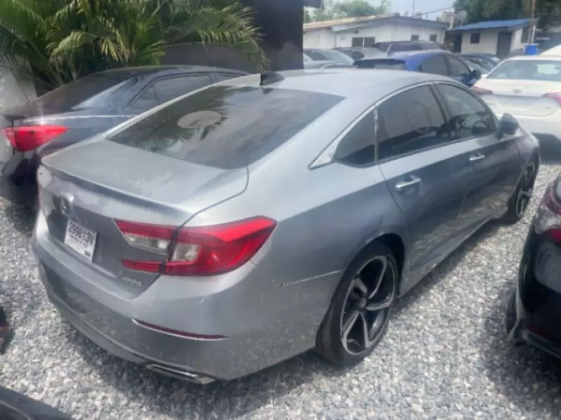 Honda Accord   - 2022