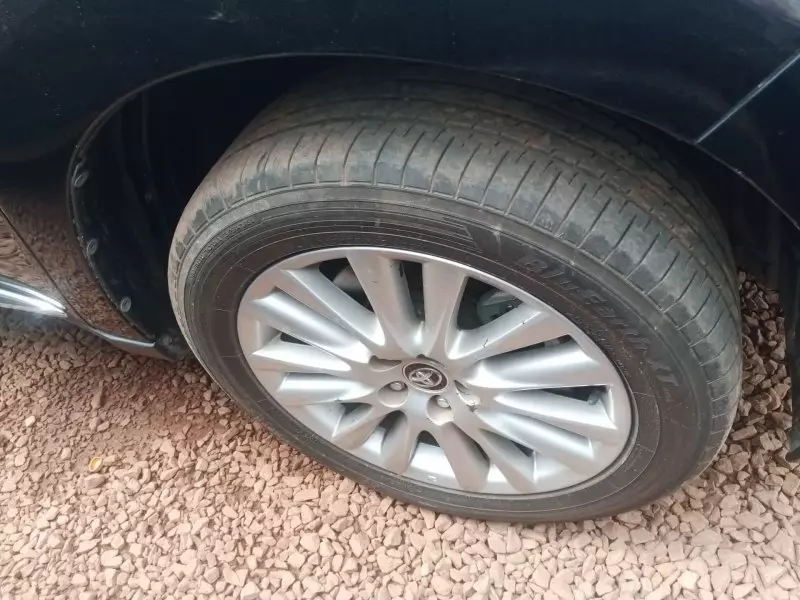 Toyota Harrier   - 2017