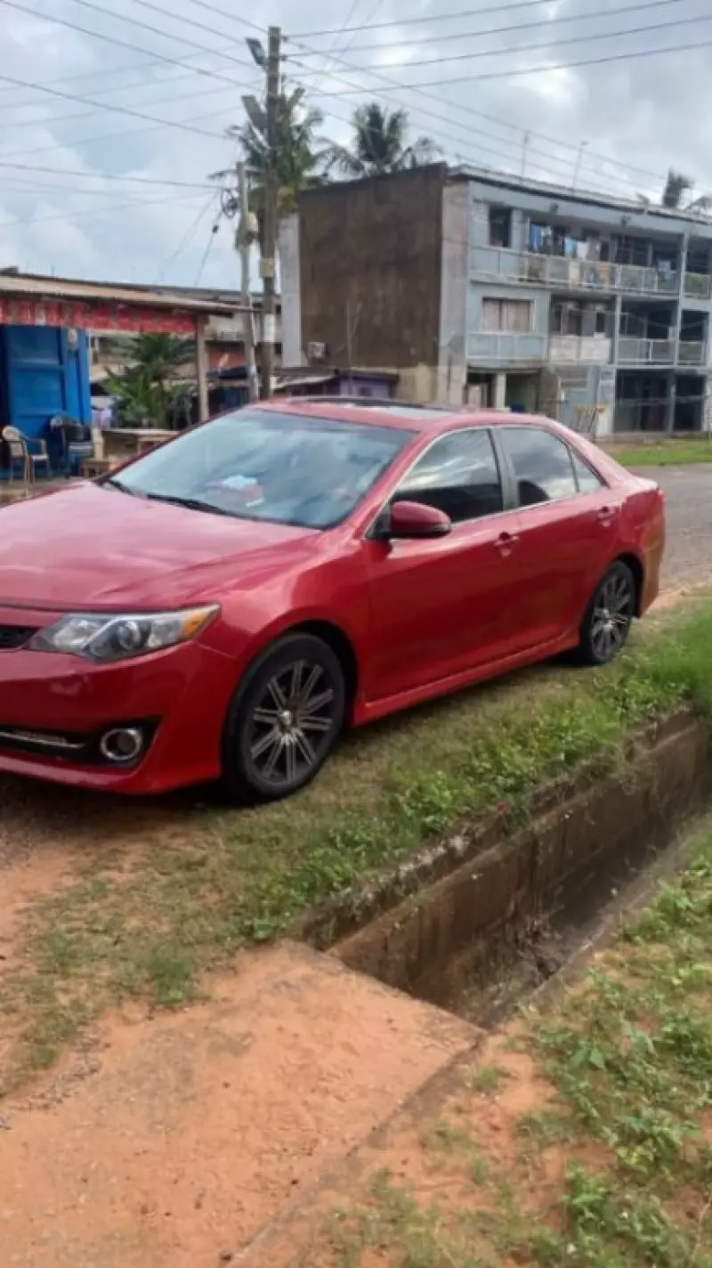 TOYOTA Camry   - 2014