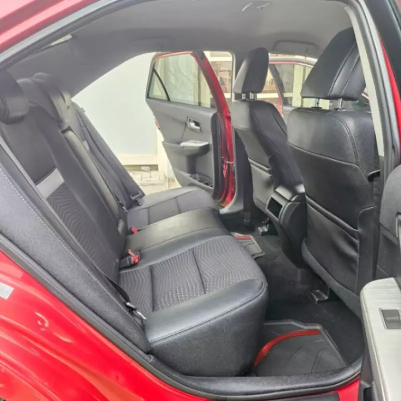 Toyota Camry   - 2013