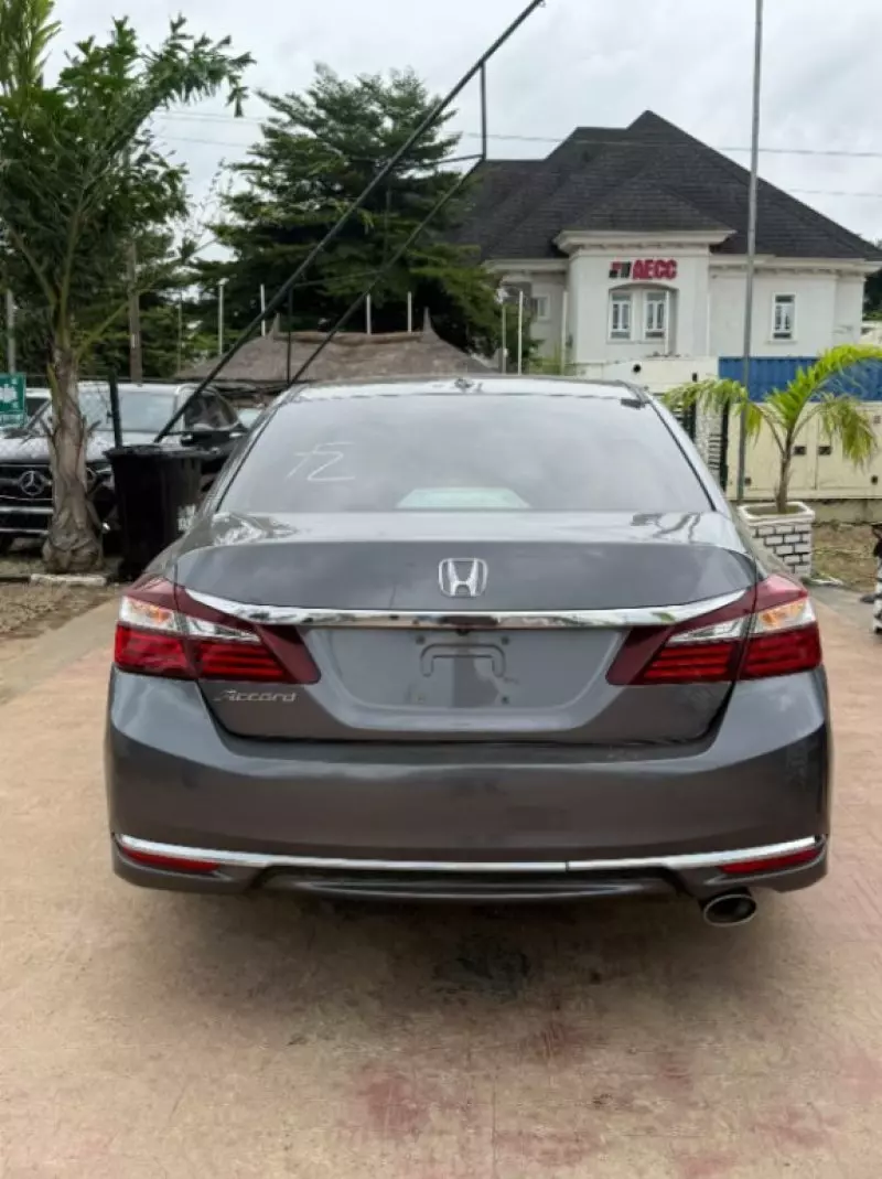 Honda Accord   - 2016