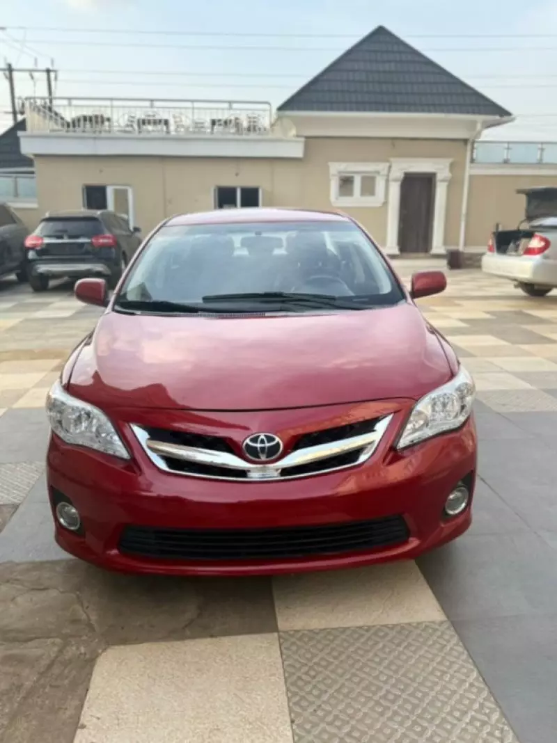 Toyota Corolla   - 2010