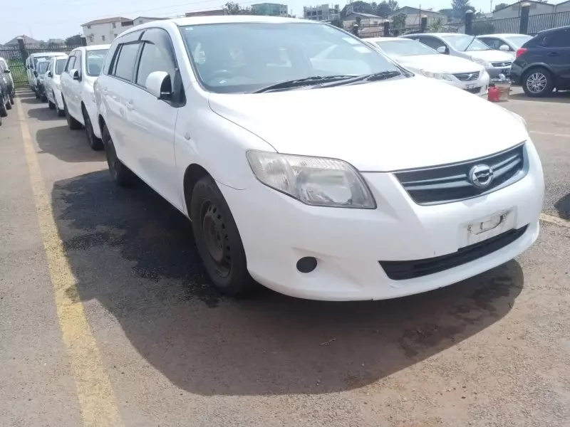 Toyota Fielder    - 2012