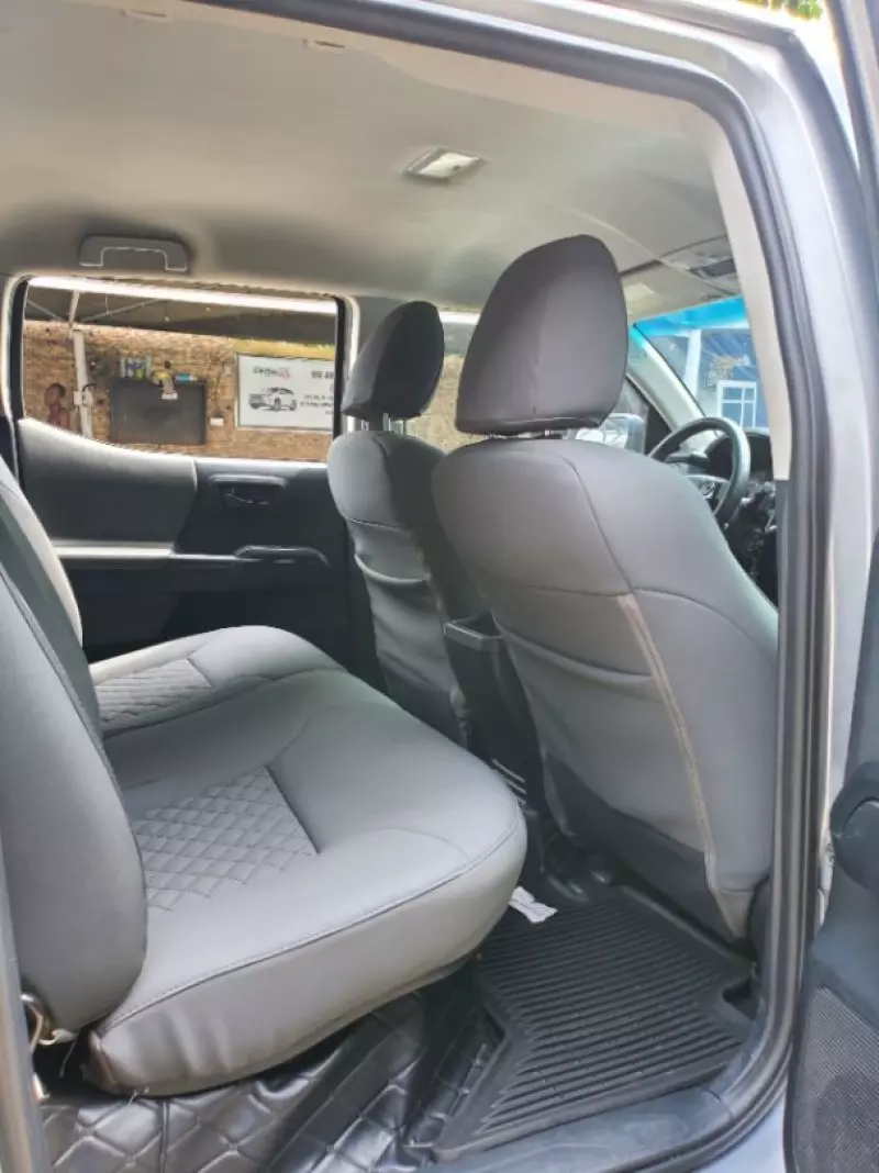 Toyota Tacoma   - 2018