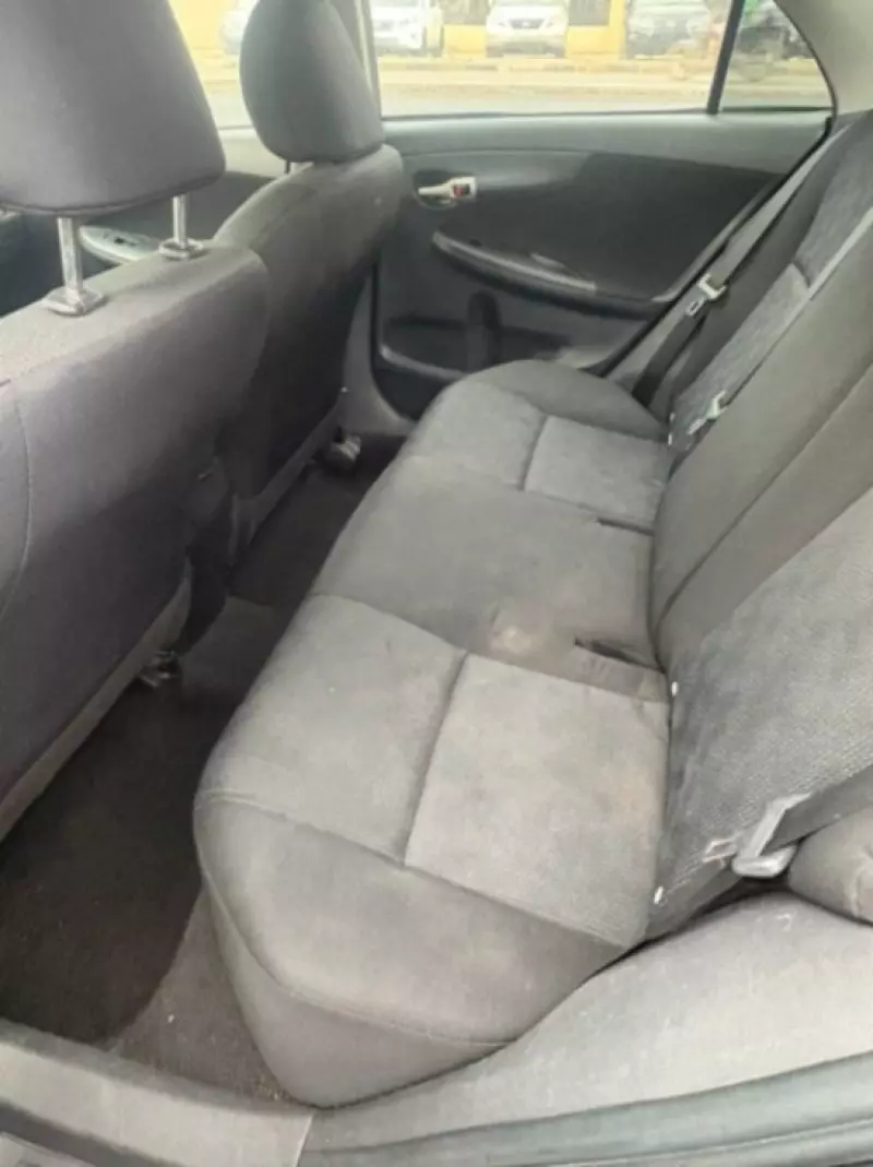 Toyota Corolla   - 2009