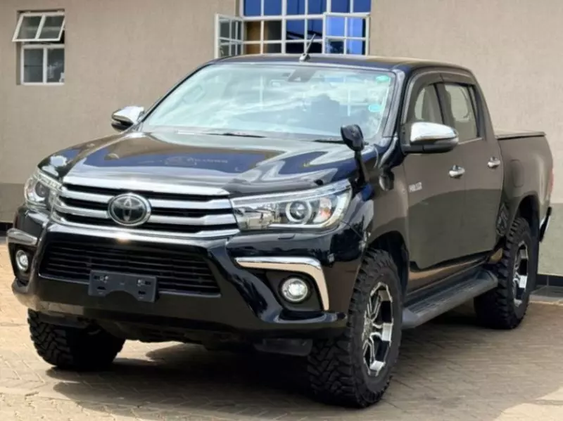 Toyota Hilux   - 2018