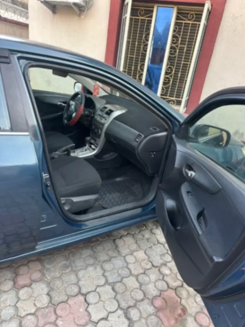 Toyota Corolla   - 2012