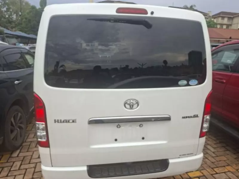 TOYOTA Hiace   - 2014