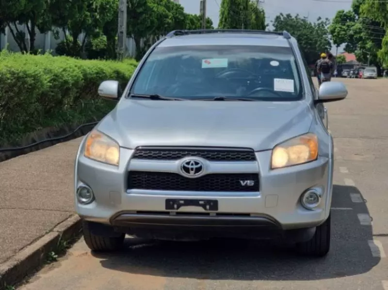 Toyota RAV 4   - 2012
