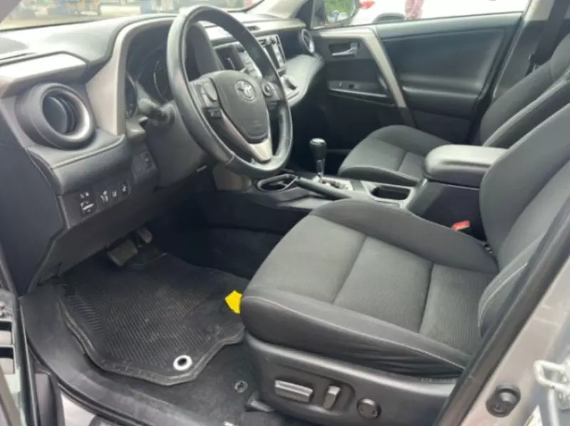 Toyota RAV4   - 2018