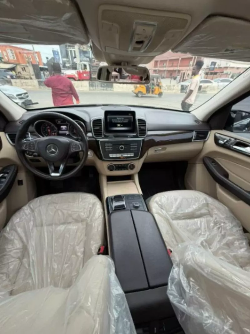 Mercedes-Benz GLE 350   - 2017