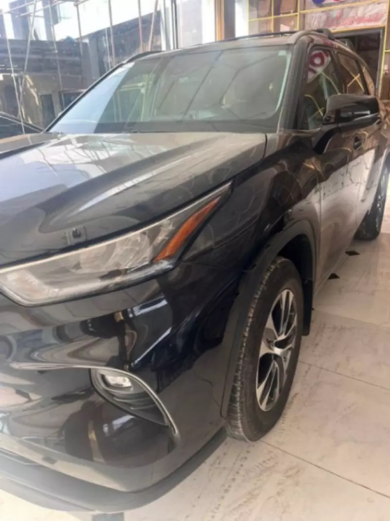 Toyota Highlander   - 2022