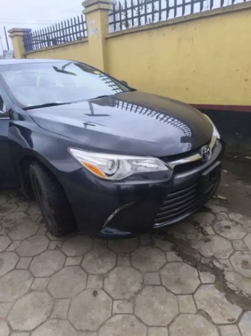Toyota Camry   - 2017