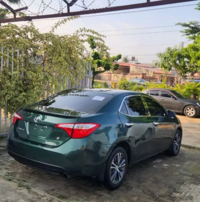 TOYOTA Corolla   - 2016