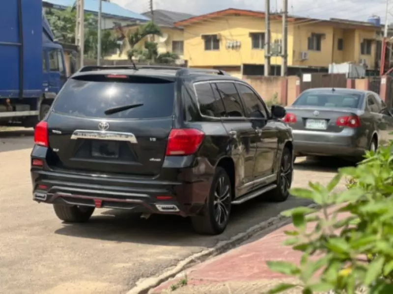Toyota Highlander   - 2009