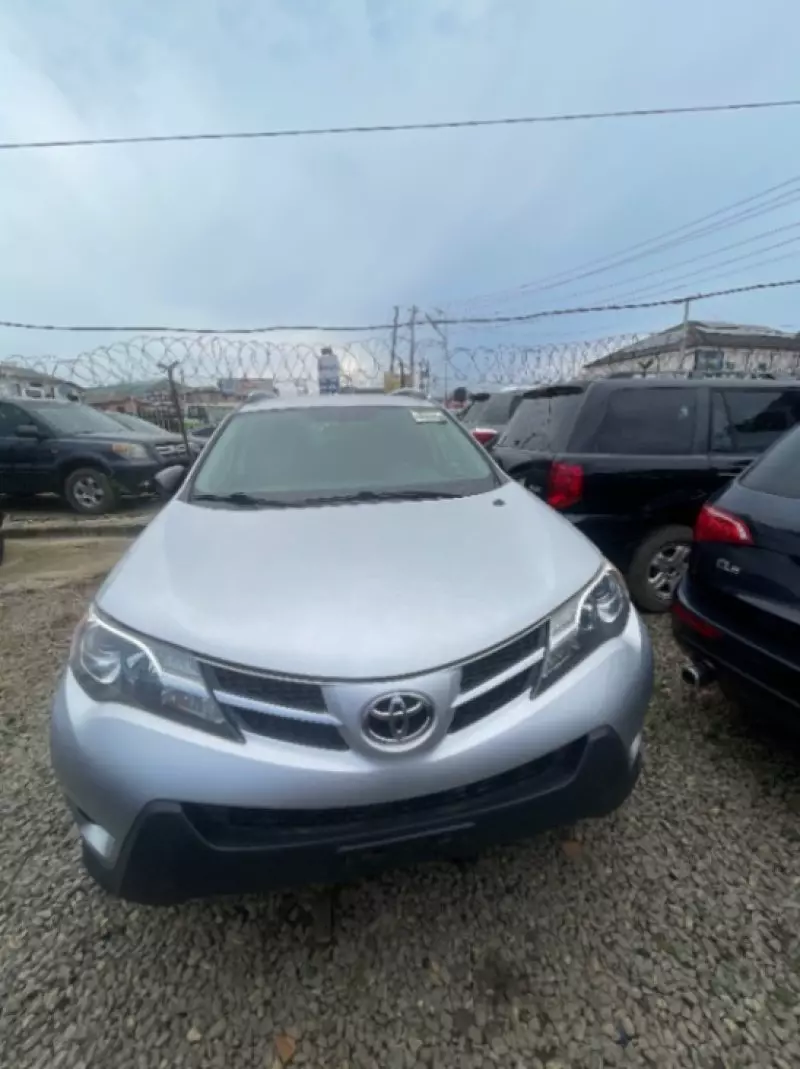 Toyota RAV4   - 2014