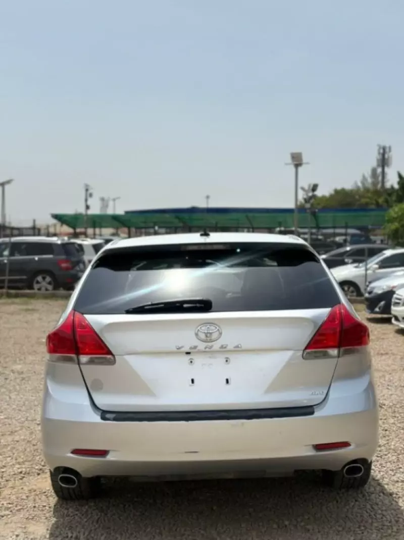 Toyota Venza   - 2010
