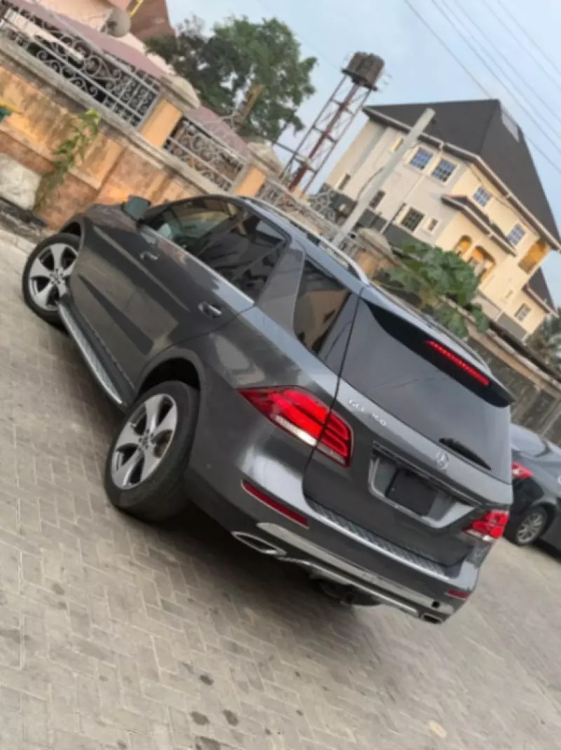 Mercedes-Benz GLE-Class   - 2017