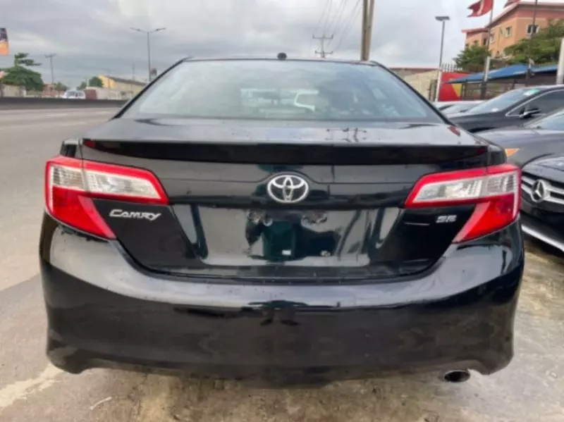 TOYOTA Camry   - 2012