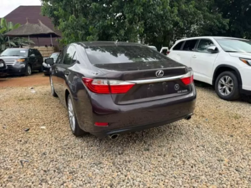 Lexus ES 350   - 2013