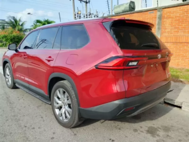 Toyota Grand Highlander   - 2024