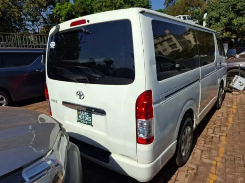 TOYOTA Hiace   - 2014