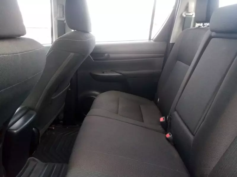 Toyota Hilux   - 2019