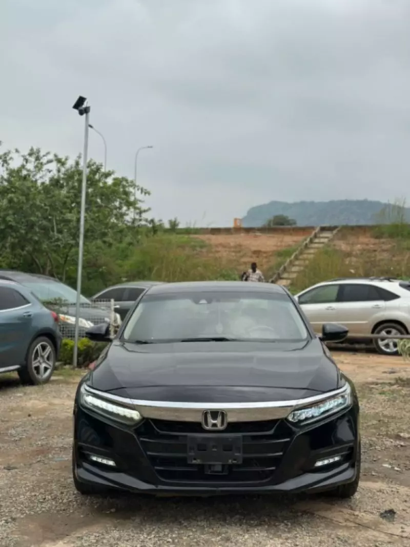 Honda Accord   - 2018