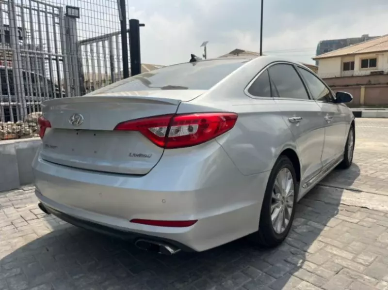 Hyundai Sonata - 2015