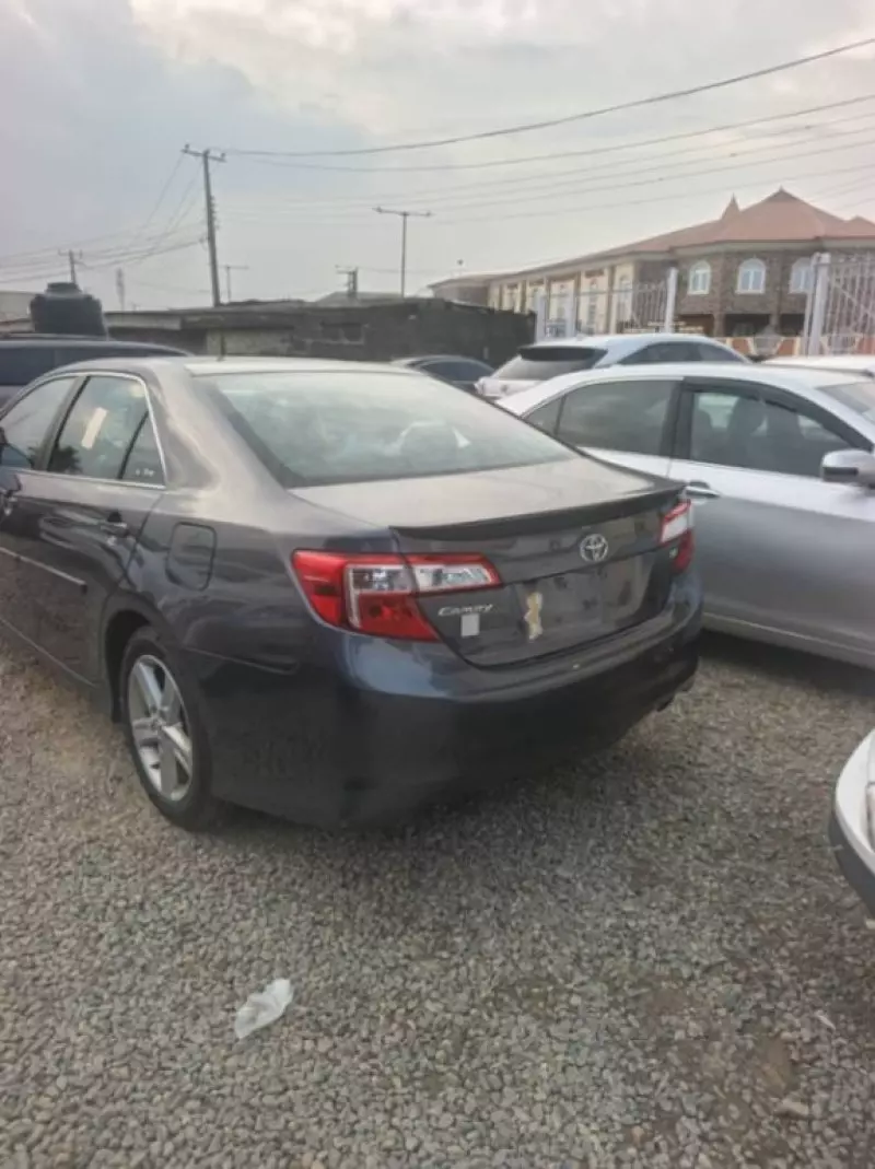 TOYOTA Camry   - 2014