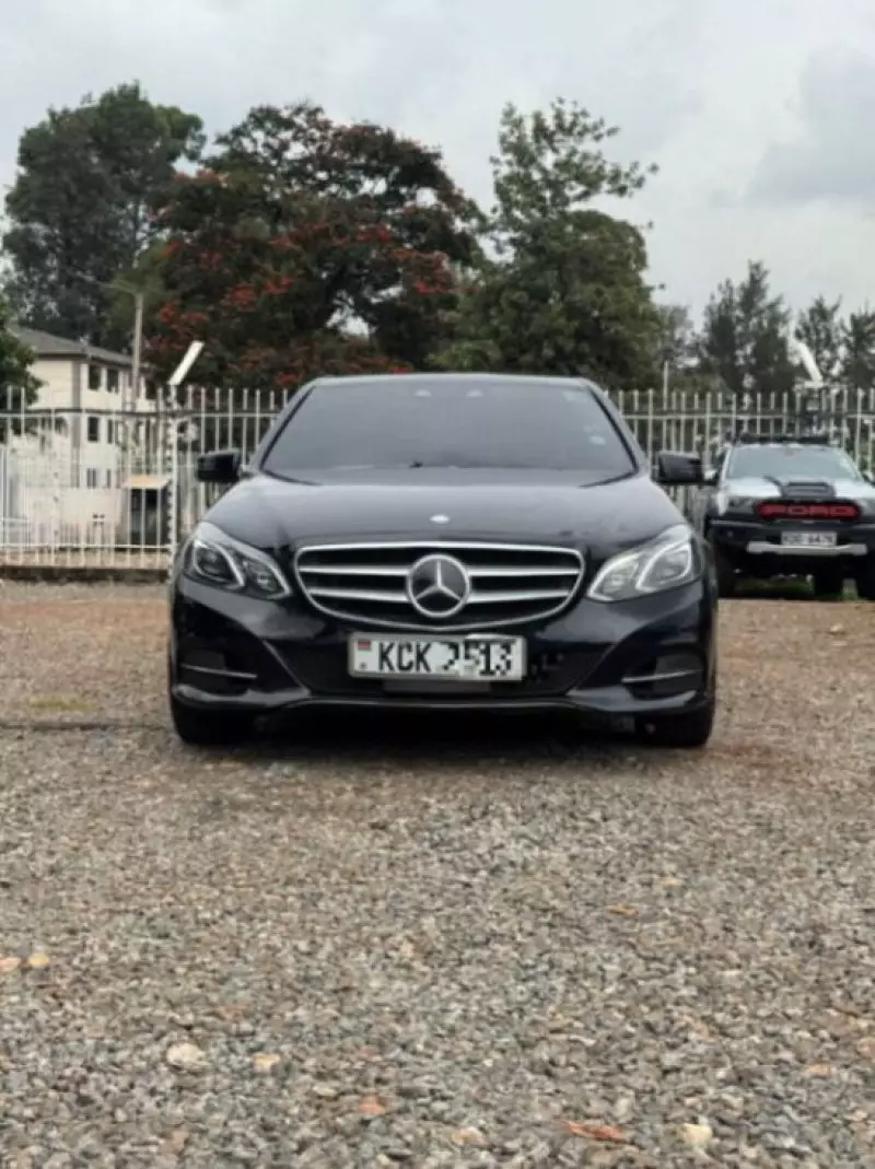 Mercedes-Benz E350   - 2013