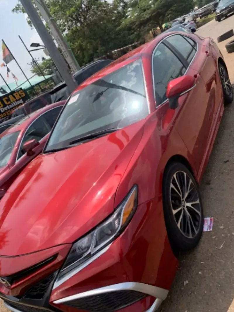 TOYOTA Camry   - 2020