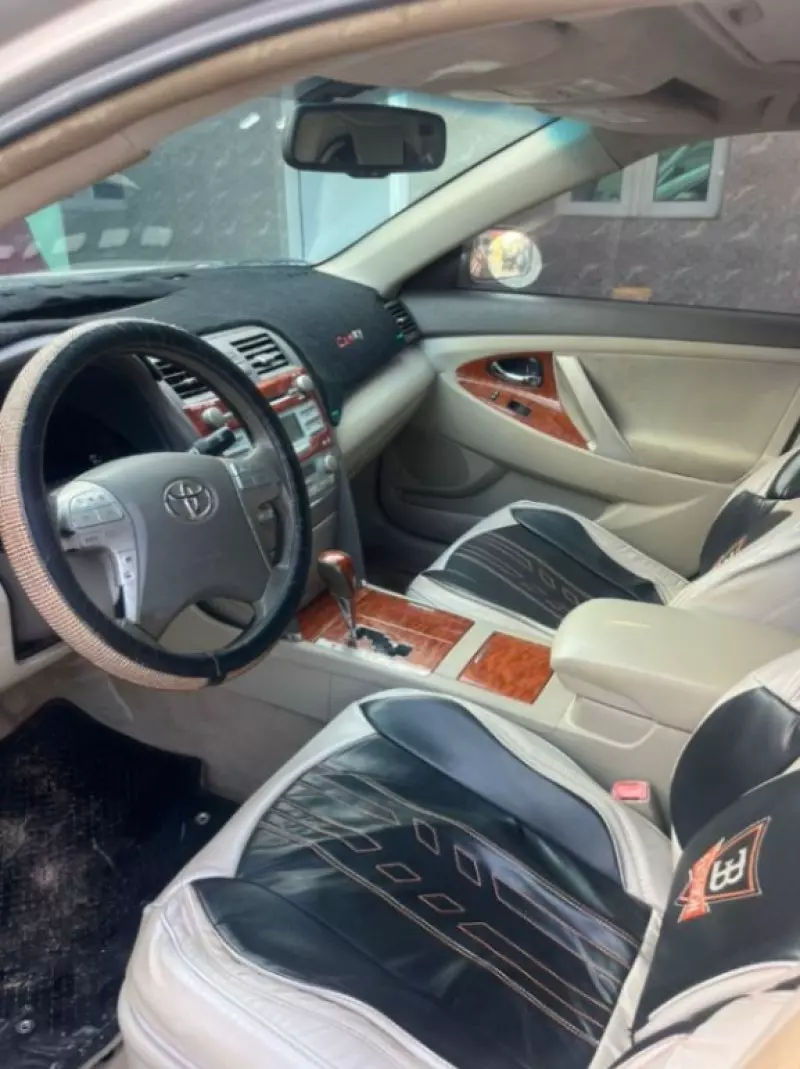 Toyota Camry   - 2008